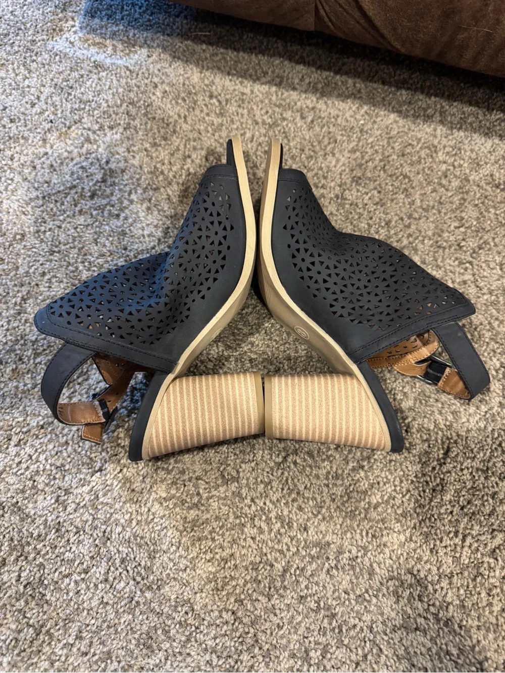 Universal Thread Black Laser-Cut Open-Toe Wedge Sandals with Ankle Strap - Picture 5 of 8
